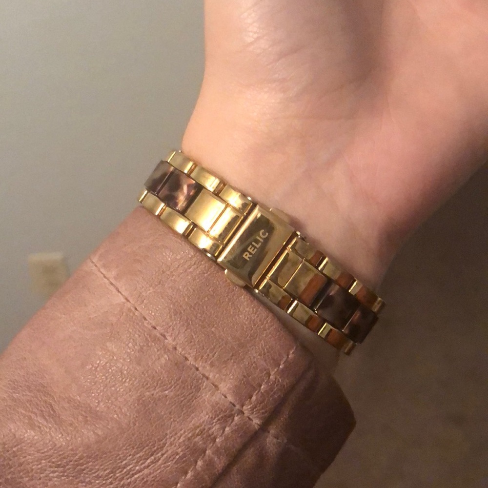 Relic Tortoise Gold Watch - Picture 2 of 3